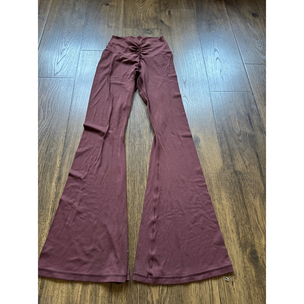Offline by Aerie Real Me Flare Leggings Burgundy Ruched V-Front XS Short